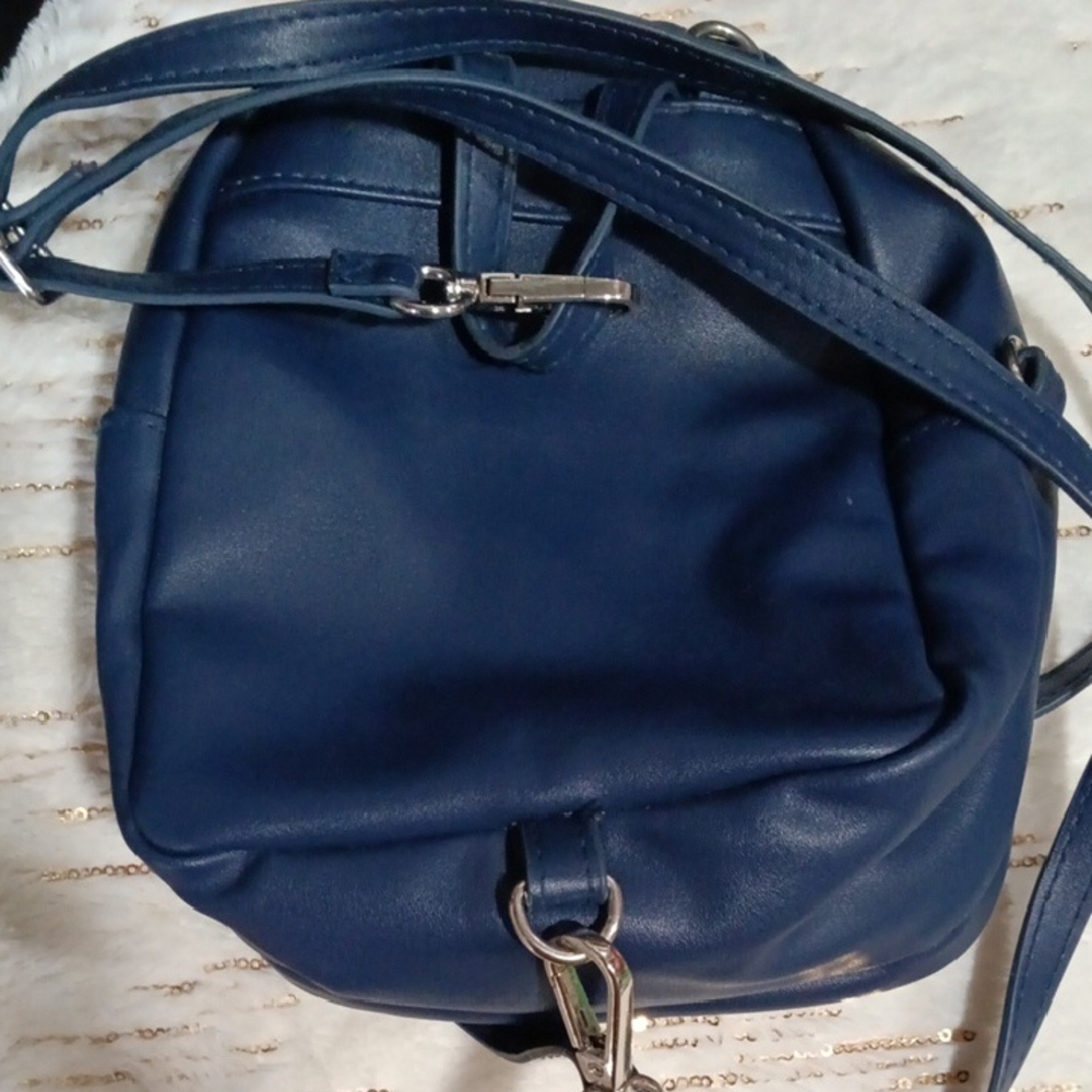 Ravenclaw Crest Navy Backpack - Picture 2 of 3